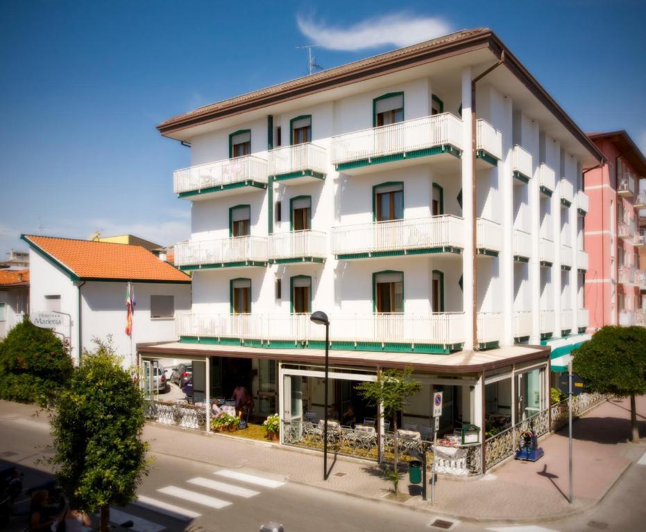 Hotel Marietta Caorle Exterior foto