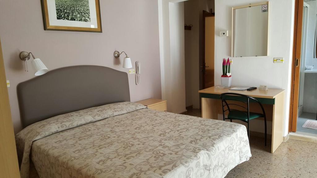 Hotel Marietta Caorle Exterior foto