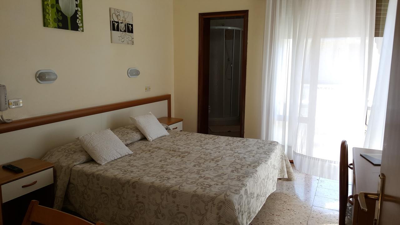 Hotel Marietta Caorle Exterior foto